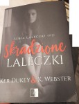 Ker Dukey & K. Wenster"Skradzione Laleczki" seria Laleczki #1