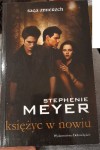 Stephenie Meyer "Księżyc w nowiu" okładka filmowa pockt nowa